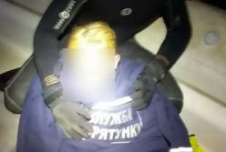 В Днепре подросток прыгнул с моста в реку