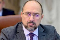 В Украине разгорелся скандал вокруг "подпольной" вакцинации от COVID-19: появилась реакция власти