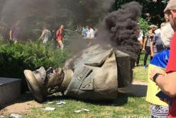 Кернес посоветовал Зеленскому "возвращаться с Майданов"