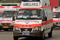 В Китае обрушился отель, под завалами оказались около 70 человек (видео)