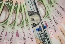 Курс валют на понедельник, 25 ноября: НБУ немного укрепил гривну