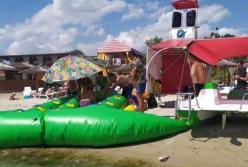 На Херсонщине мужчина сломал шею на аттракционе