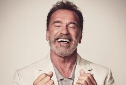 Арнольд Шварценеггер показал своей собачке, как мыть руки , чтобы не заболеть коронавирусом  (видео)