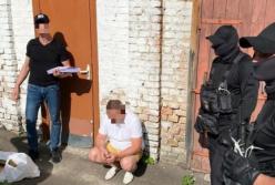 В Ровенской области прокурора поймали на взятке за закрытие дел в отношении полицейского