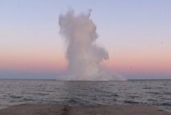 Произошел подводный взрыв с выбросом радиации в Южно-Китайском море (карта)