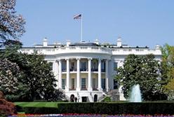 На территорию Белого дома в США пытался прорваться автомобиль