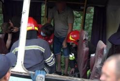 В Хмельницком столкнулись рейсовый автобус и легковушка, пострадали семь человек (фото)