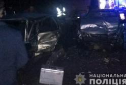 В Хмельницкой области столкнулись две легковушки: пострадали три человека