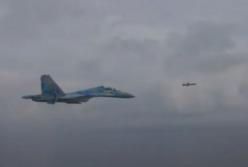 Истребители сопровождают новую украинскую ракету "Нептун" (видео)