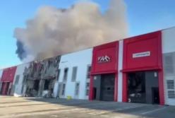 Згоріло 900 посилок: Росія повністю знищила у Львові нове сучасне відділення "Укрпошти" (відео)