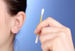 Специалисты рассказали, как правильно чистить уши