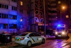 В Киеве женщина упала с балкона 13 этажа (фото, видео)