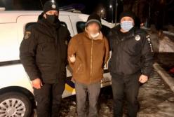 Мужчина жестоко расправился с сожительницей: расчленил, голову сжег, а тело утопил (видео)