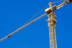 В Киеве кран раздавил мужчину