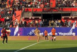 Герой-прикордонник відкрив матч фіналу Кубку України з футболу (відео)