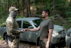 Мережа DOMINO придбала автівку для бійців, власник мережі Антон Шухнін закликав бізнес також витрачати частину прибутку на допомогу війську