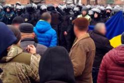 В Новых Санжарах возобновились столкновения