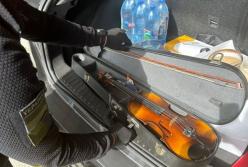 Прикордонники завадили вивезти скрипку Страдіварі за кордон (фото)