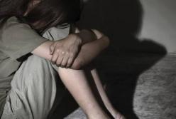 Под Днепром мужчина 10 лет насиловал троих дочерей