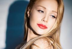 Без бюстгальтера: Тина Кароль показала пикантный снимок (фото)