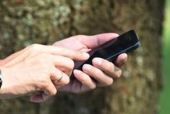 Украинцы активно заходят в интернет с помощью смартфонов (диаграмма)