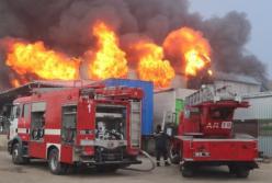 Под Днепром произошел масштабный пожар на складах