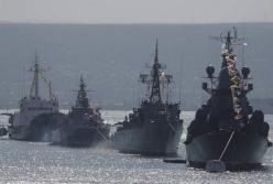 У Севастопольській бухті "бавовна", але окупанти не можуть визначитись, скільки кораблів знищено (фото, відео)