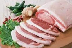 Врачи рассказали, что происходит с телом при употреблении свинины