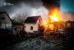 Росіяни вбили матір з 6-місячним немовлям та 12-річною племінницею на Київщині: вони згоріли в будинку (відео)