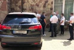 На Львовщине военнослужащего задержали на взятке (фото)