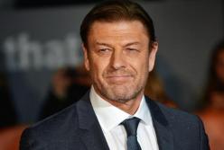 Звезда Игры престолов устроил дебош в самолете