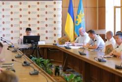 Во Львовской области запретили в ресторанах салаты с майонезом и заварные пирожные