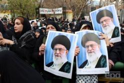 Боїться удару США і косплеїть під Путіна: аятола Хаменеї переїхав у бункер 