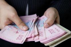 Кабмин предлагает уравнять условия оплаты труда украинцев, иностранцев и лиц без гражданства