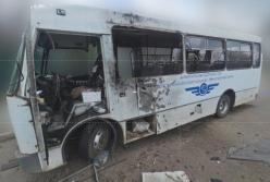 Російські дрони двічі за день атакували маршрутки в Херсоні, є загиблі та поранені (фото, відео)