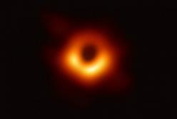 Ученые анонсировали первое прямое видео черной дыры