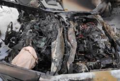 В Одесской области горела иномарка таможенника