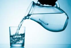 Медики объяснили, в каком случае «утренний» стакан воды может привести к раку 