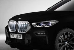 BMW показала самое черное в мире авто (фото)
