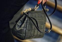 Модница из "Слуги народа" засветила в Раде новую сумку почти за 1500 евро
