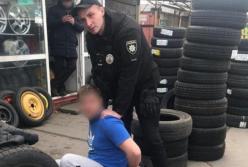 В Мариуполе пьяный водитель напал на полицейских