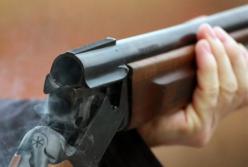В Сумах пьяный мужчина застрелил и закопал сына