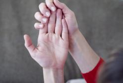 О каких болезнях говорят постоянно холодные руки