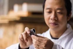 Ученые создали уникальный аккумулятор, который гнется и не боится воды