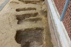 Во Франции под супермаркетом нашли древний некрополь с гробницами (фото)