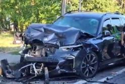 Под Киевом в ДТП погибли трое людей, шестеро травмированы (видео)