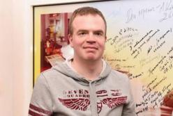 У Києві знайшли мертвим сина космонавта Каденюка з ножем: на тілі – численні порізи і кров