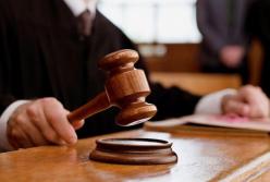 На Днепропетровщине суд вынес приговор мужчине, который изнасиловал несовершеннолетнюю дочь с инвалидностью