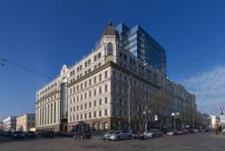 В Киеве в бизнес-центре мужчина угрожает взрывом, введена спецоперация "Гром"