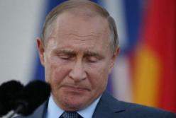 В сети высмеяли Путина едкой карикатурой за раздачу паспортов на Донбассе